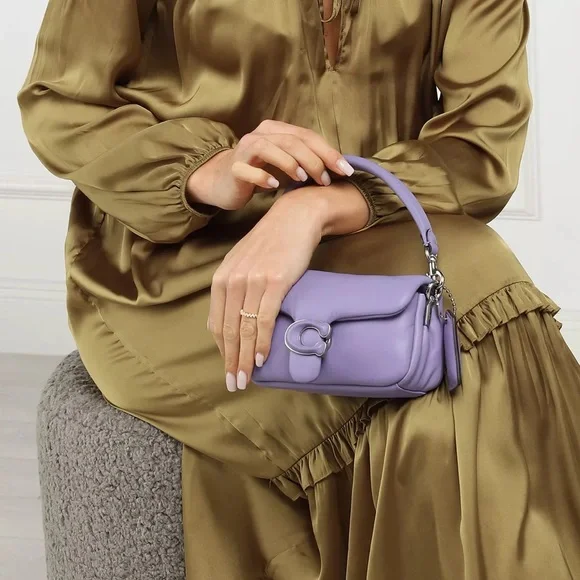 Coach pillow tabby 18 shoulder bag